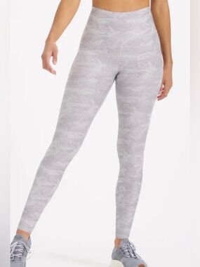 Vuori Women's Clean Elevation Leggings in a heathered camo Sz XS